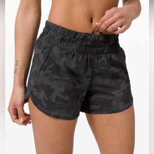 Lululemon track that short high rise black camo